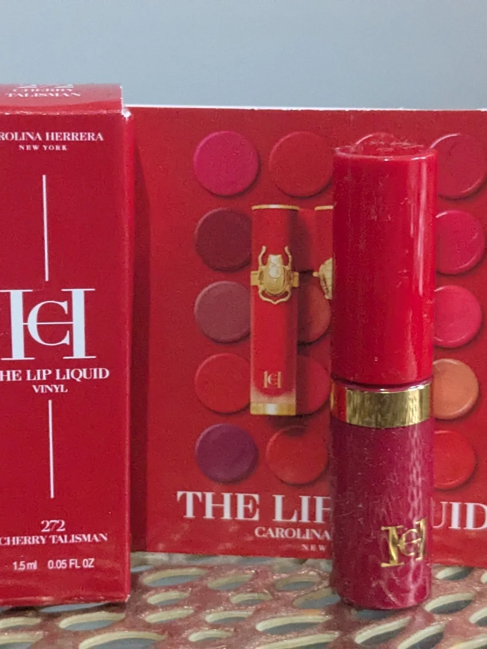 Carolina Herrera Lip Liquid Vinyl - Cherry Talisman Red
